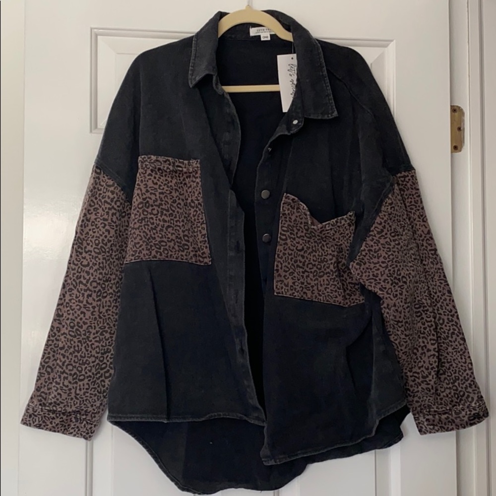 12th tribe Jacket/shirt
